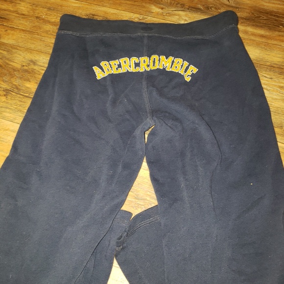 Abercrombie pants - Picture 2 of 3